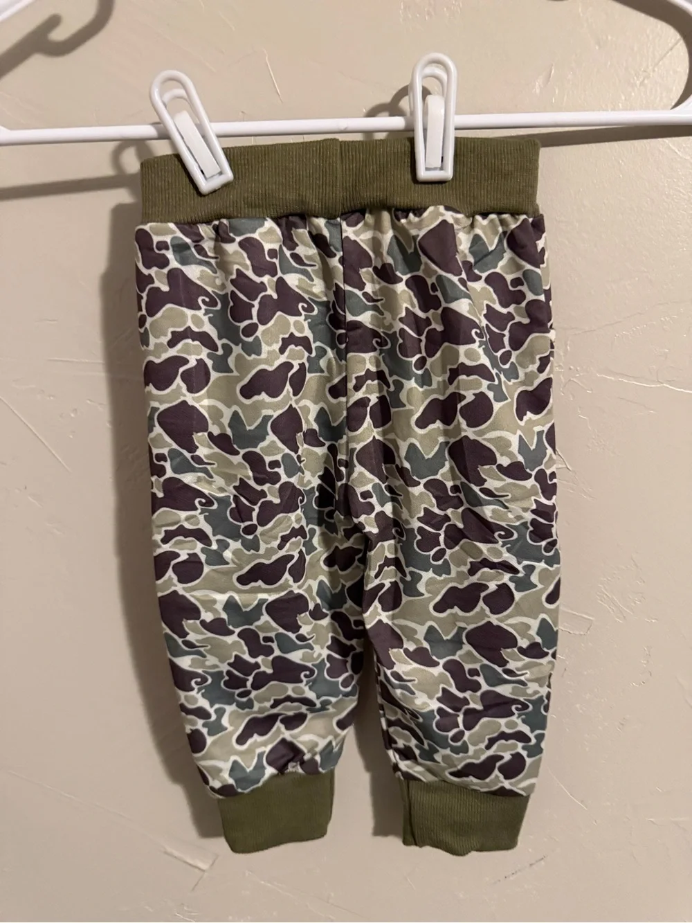 Kids Olive Camo Pocket Sweatshirt & Jogger Set